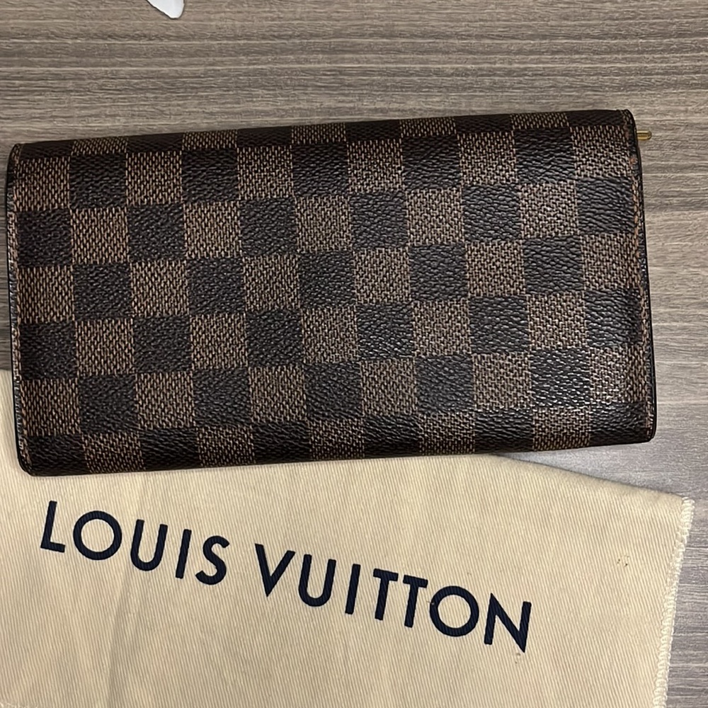 Louis Vuitton Wallet - Damier - Picture 5 of 17